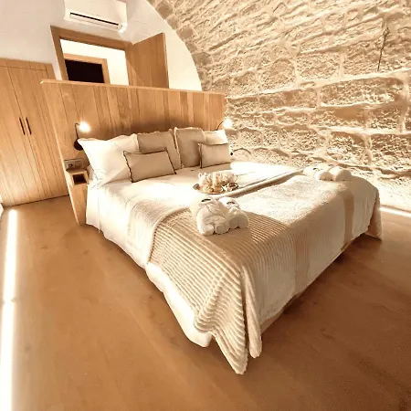 Torre Medieval De Queralt & Apartment *