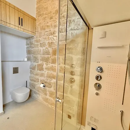 Torre Medieval De Queralt & Apartment